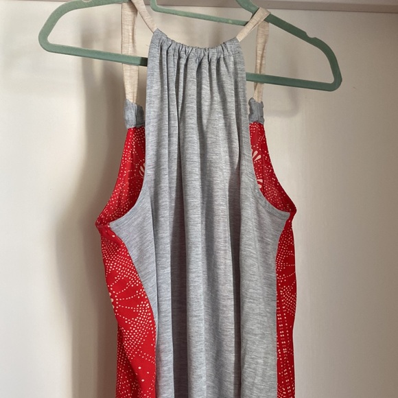 Rewind XL tank with gray jersey back and red slinky front - Picture 4 of 4